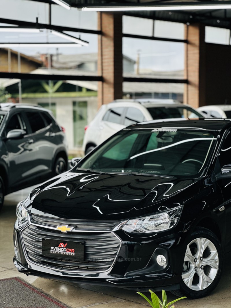 ONIX 1.0	LTZ PLUS 12V TURBO FLEX 4P AUTOMÁTICO - 2023 - CANELA