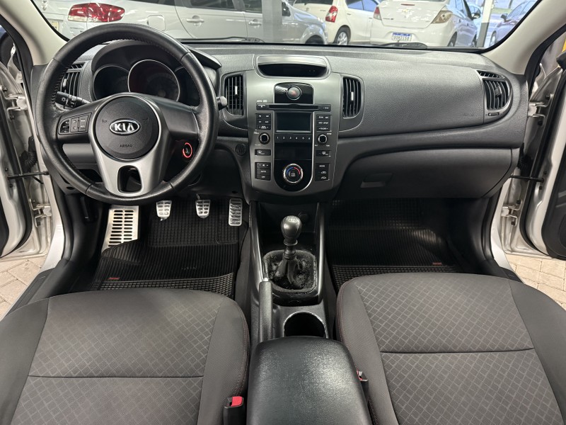 CERATO 1.6 EX SEDAN 16V GASOLINA 4P MANUAL - 2011 - CAXIAS DO SUL