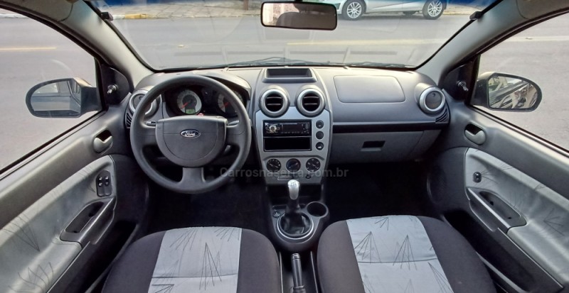 FIESTA 1.6 MPI CLASS HATCH 8V FLEX 4P MANUAL - 2009 - FARROUPILHA