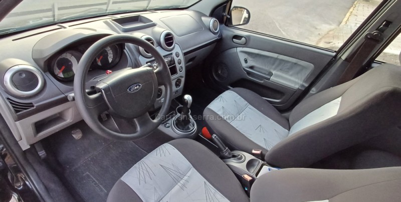 FIESTA 1.6 MPI CLASS HATCH 8V FLEX 4P MANUAL - 2009 - FARROUPILHA
