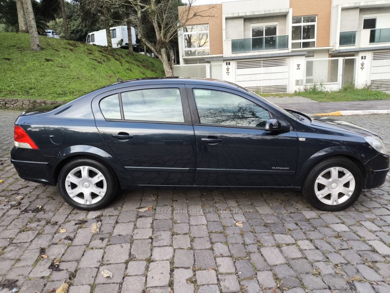 VECTRA 2.0 MPFI ELEGANCE 8V FLEX 4P MANUAL - 2009 - FARROUPILHA