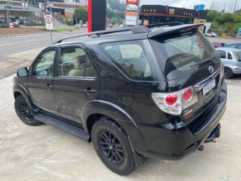 HILUX SW4 3.0 SRV 4X4 16V TURBO INTERCOOLER DIESEL 4P AUTOMÁTICO - 2013 - CAXIAS DO SUL