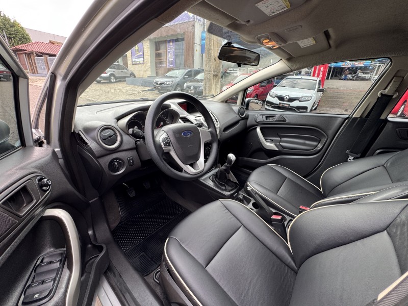 FIESTA 1.6 SE HATCH 16V FLEX 4P MANUAL - 2012 - DOIS IRMãOS