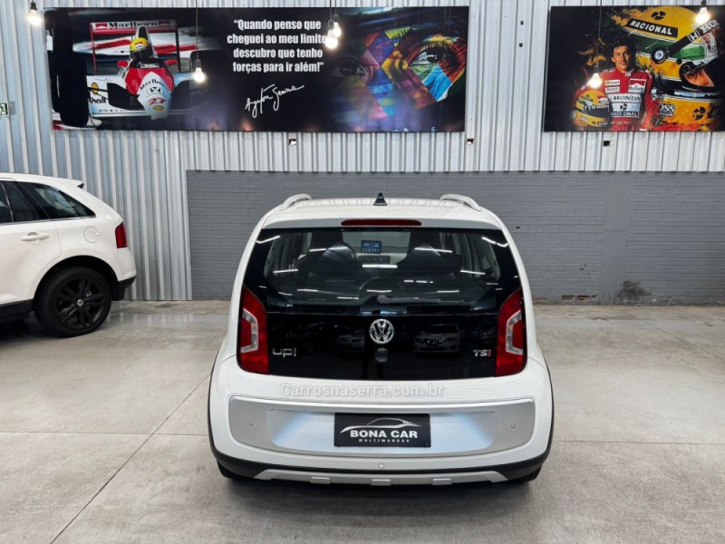 UP 1.0 TSI CROSS 12V FLEX 4P MANUAL - 2016 - CAXIAS DO SUL
