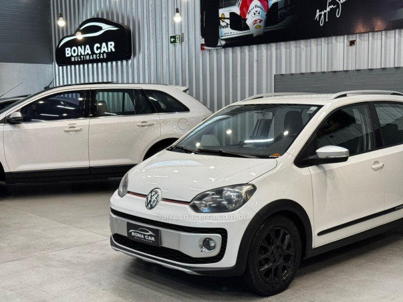 UP 1.0 TSI CROSS 12V FLEX 4P MANUAL - 2016 - CAXIAS DO SUL