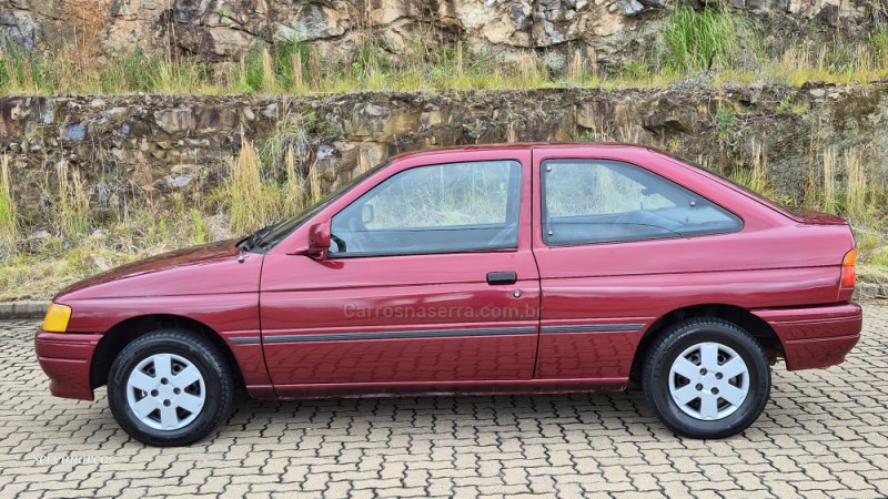 ESCORT 1.6 L 8V GASOLINA 2P MANUAL - 1996 - SãO MARCOS
