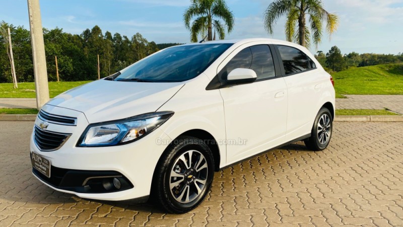 ONIX 1.4 MPFI LTZ 8V FLEX 4P MANUAL - 2015 - DOIS IRMãOS