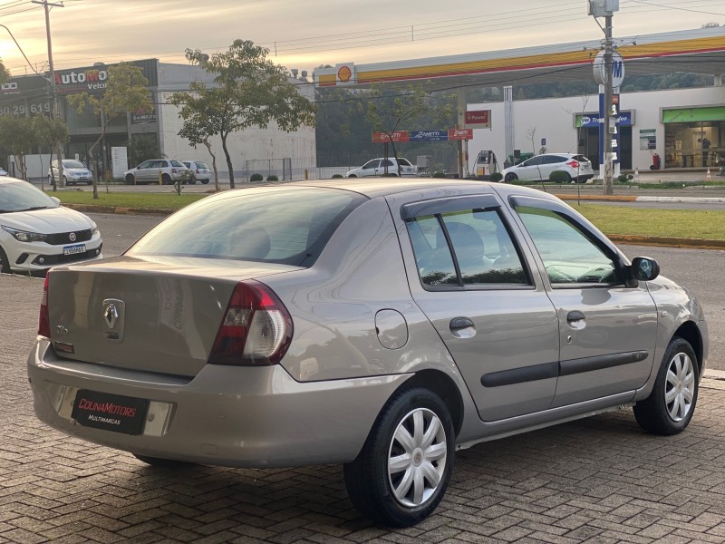 CLIO 1.0 EXPRESSION SEDAN 16V FLEX 4P MANUAL - 2007 - CAXIAS DO SUL