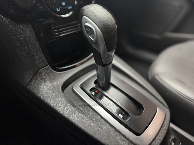 FIESTA 1.6 TITANIUM PLUS HATCH 16V FLEX 4P AUTOMÁTICO - 2017 - CARLOS BARBOSA