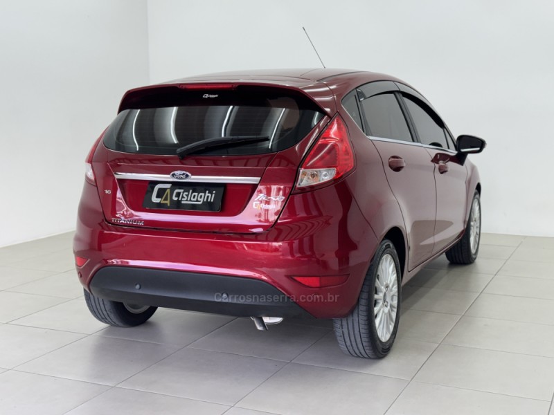 FIESTA 1.6 TITANIUM PLUS HATCH 16V FLEX 4P AUTOMÁTICO - 2017 - CARLOS BARBOSA