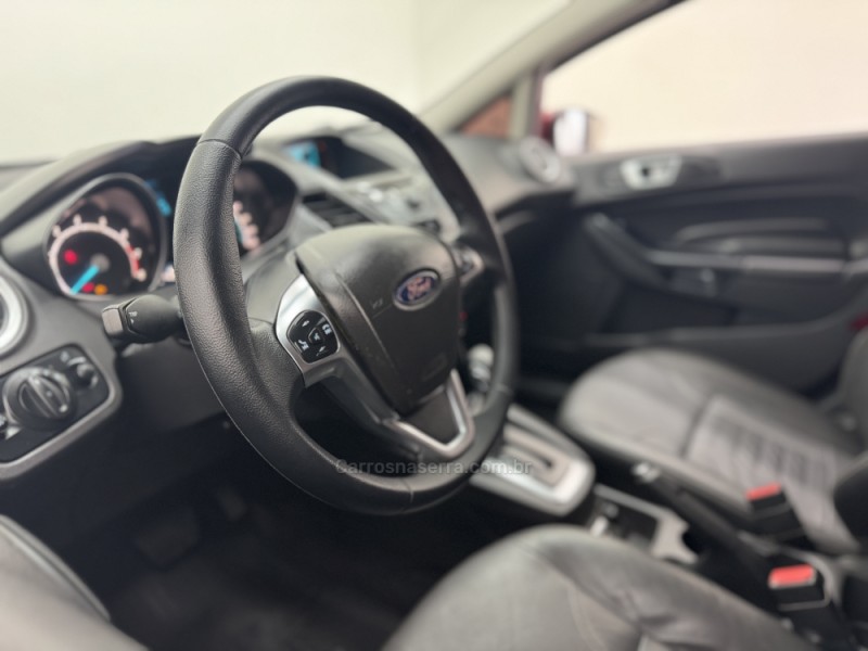 FIESTA 1.6 TITANIUM PLUS HATCH 16V FLEX 4P AUTOMÁTICO - 2017 - CARLOS BARBOSA