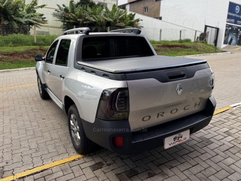 OROCH 1.6 16V SCE INTENSE FLEX 4P MANUAL - 2023 - FELIZ