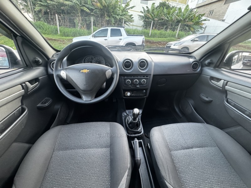 CELTA 1.0 MPFI LT 8V FLEX 4P MANUAL - 2014 - FELIZ