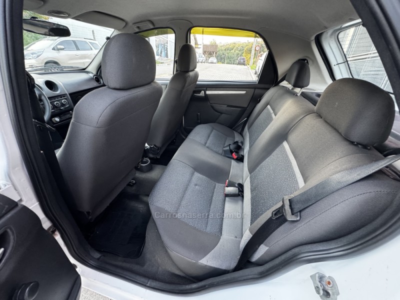 CELTA 1.0 MPFI LT 8V FLEX 4P MANUAL - 2014 - FELIZ