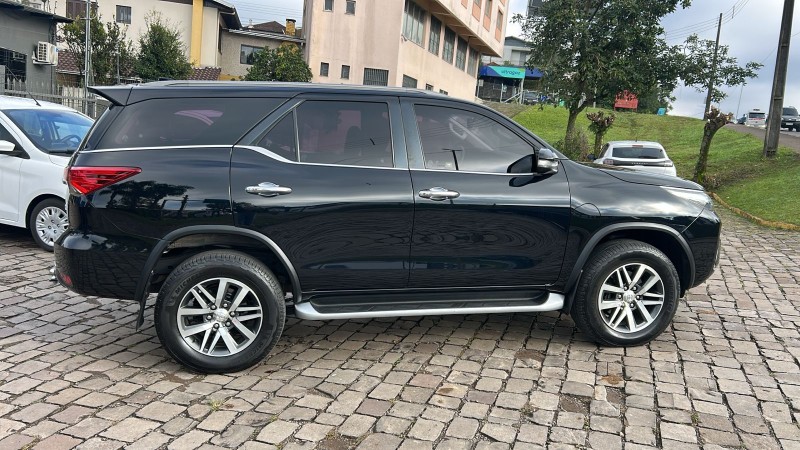 HILUX SW4 2.8 SRX 4X4 16V TURBO INTERCOOLER DIESEL 4P AUTOMÁTICO - 2017 - FARROUPILHA