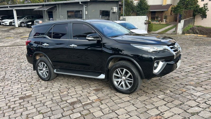 HILUX SW4 2.8 SRX 4X4 16V TURBO INTERCOOLER DIESEL 4P AUTOMÁTICO - 2017 - FARROUPILHA