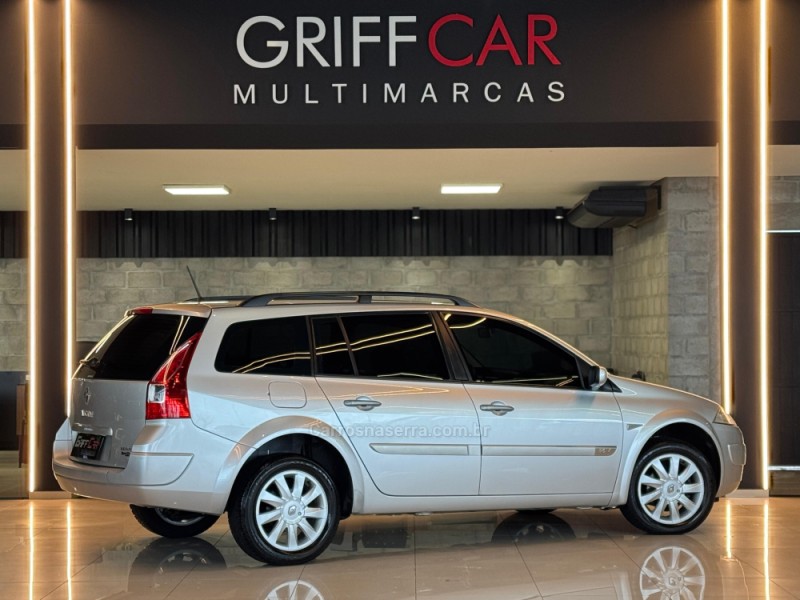 MÉGANE 1.6 DYNAMIQUE GRAND TOUR 16V FLEX 4P MANUAL - 2011 - DOIS IRMãOS