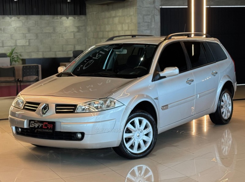 MÉGANE 1.6 DYNAMIQUE GRAND TOUR 16V FLEX 4P MANUAL - 2011 - DOIS IRMãOS