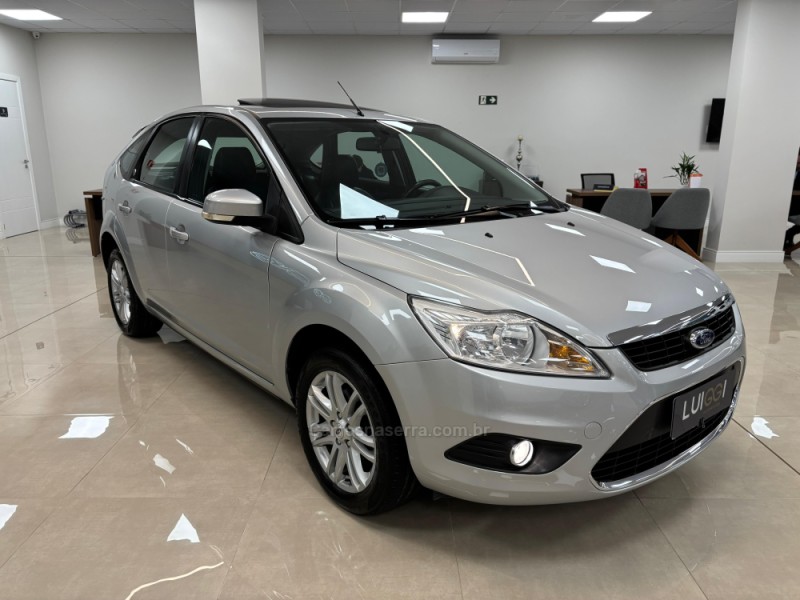 FOCUS 2.0 GHIA 16V FLEX 4P MANUAL - 2011 - CARLOS BARBOSA