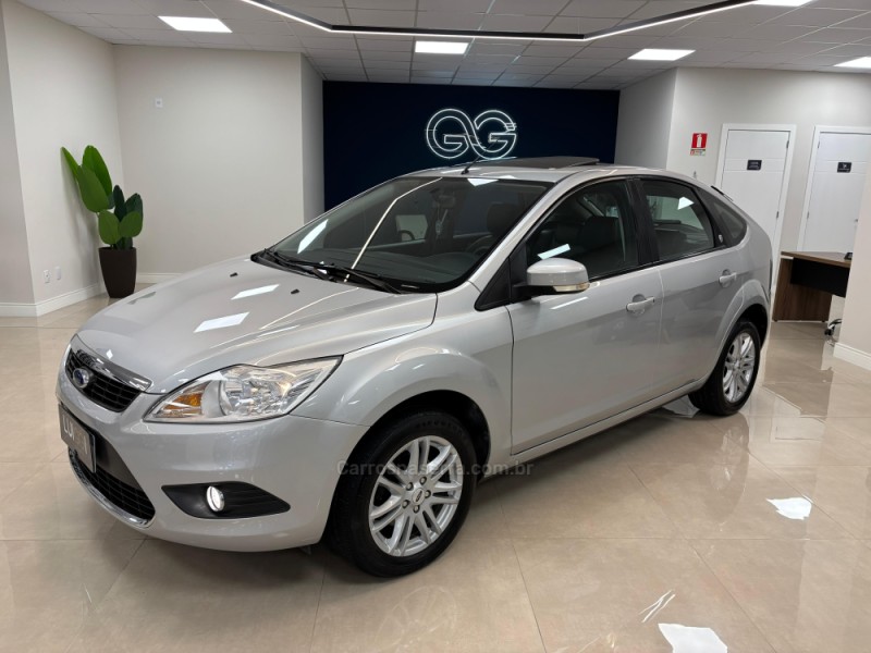 FOCUS 2.0 GHIA 16V FLEX 4P MANUAL