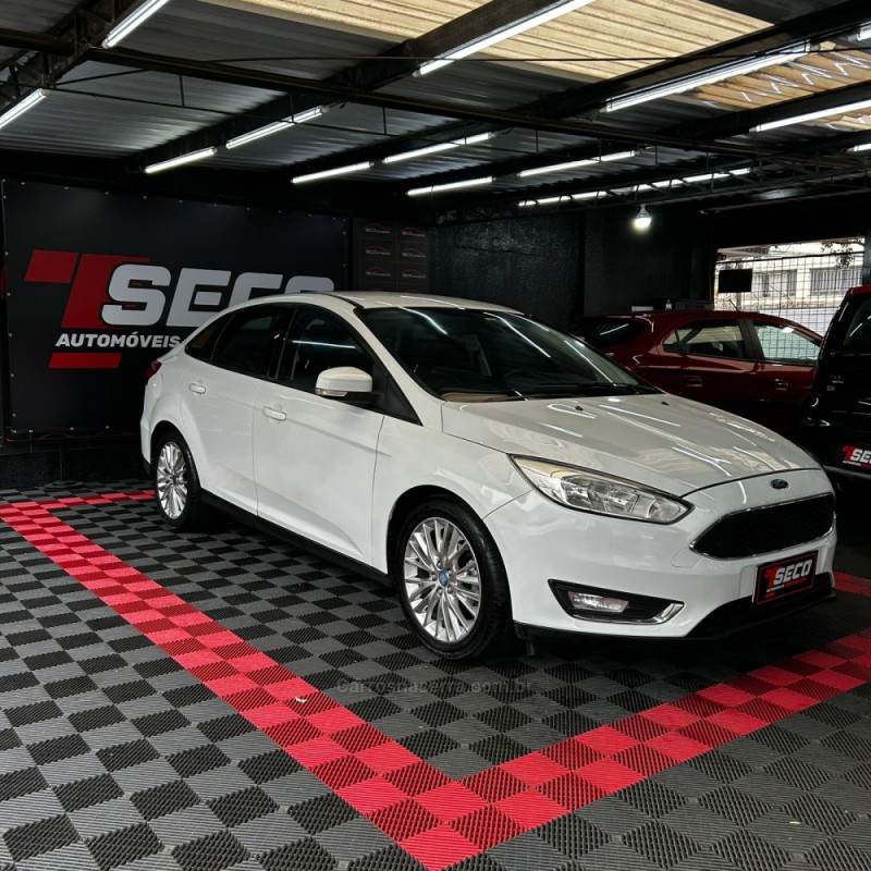 FOCUS 2.0 SE PLUS 16V FLEX 4P AUTOMÁTICO - 2016 - PASSO FUNDO