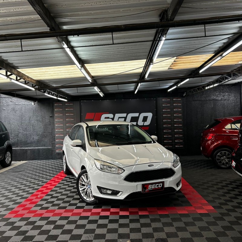 FOCUS 2.0 SE PLUS 16V FLEX 4P AUTOMÁTICO - 2016 - PASSO FUNDO