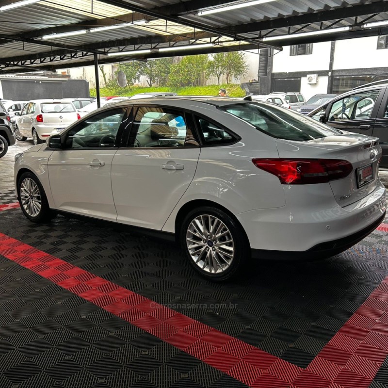 FOCUS 2.0 SE PLUS 16V FLEX 4P AUTOMÁTICO - 2016 - PASSO FUNDO