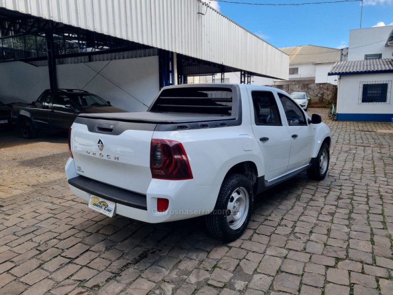 OROCH 1.6 16V SCE INTENSE FLEX 4P MANUAL - 2018 - VACARIA