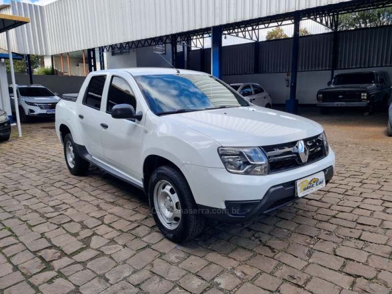 oroch 1.6 16v sce intense flex 4p manual 2018 vacaria