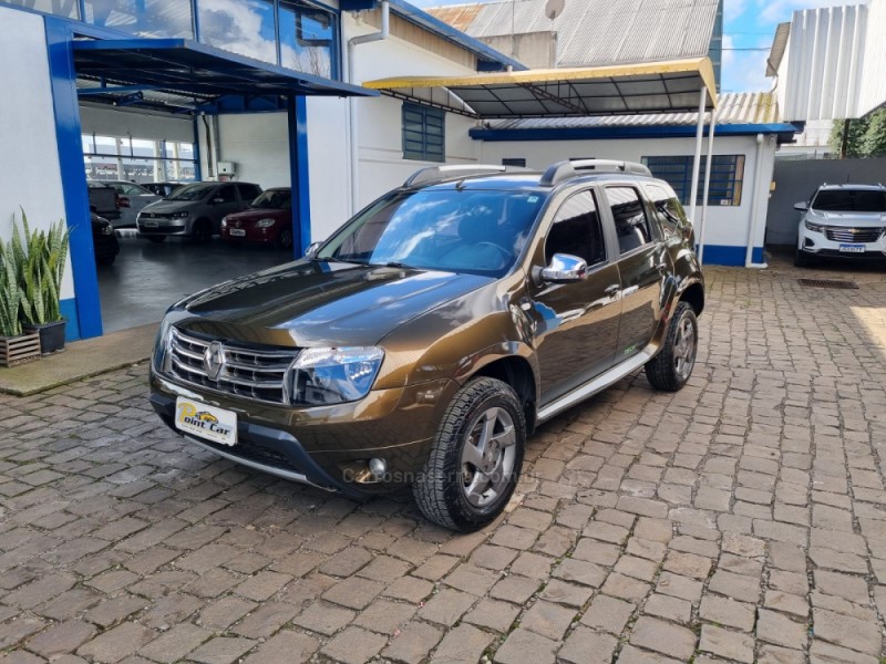 DUSTER 2.0 TECH ROAD 4X2 16V FLEX 4P MANUAL - 2013 - VACARIA
