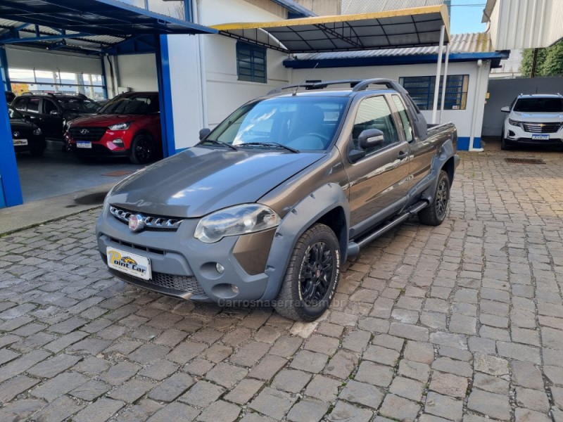 STRADA 1.8 MPI ADVENTURE LOCKER CD 8V FLEX 2P MANUAL - 2010 - VACARIA