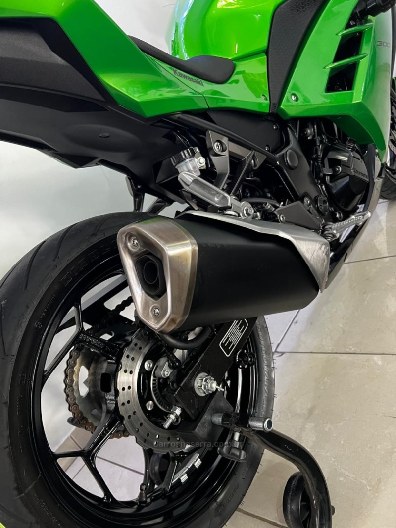 NINJA 300 ABS LIMITED EDITION - 2024 - CAXIAS DO SUL