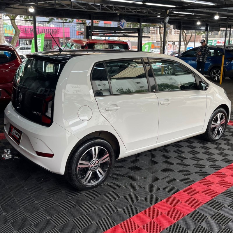 UP 1.0 TSI MOVE UP 12V FLEX 4P MANUAL - 2018 - PASSO FUNDO