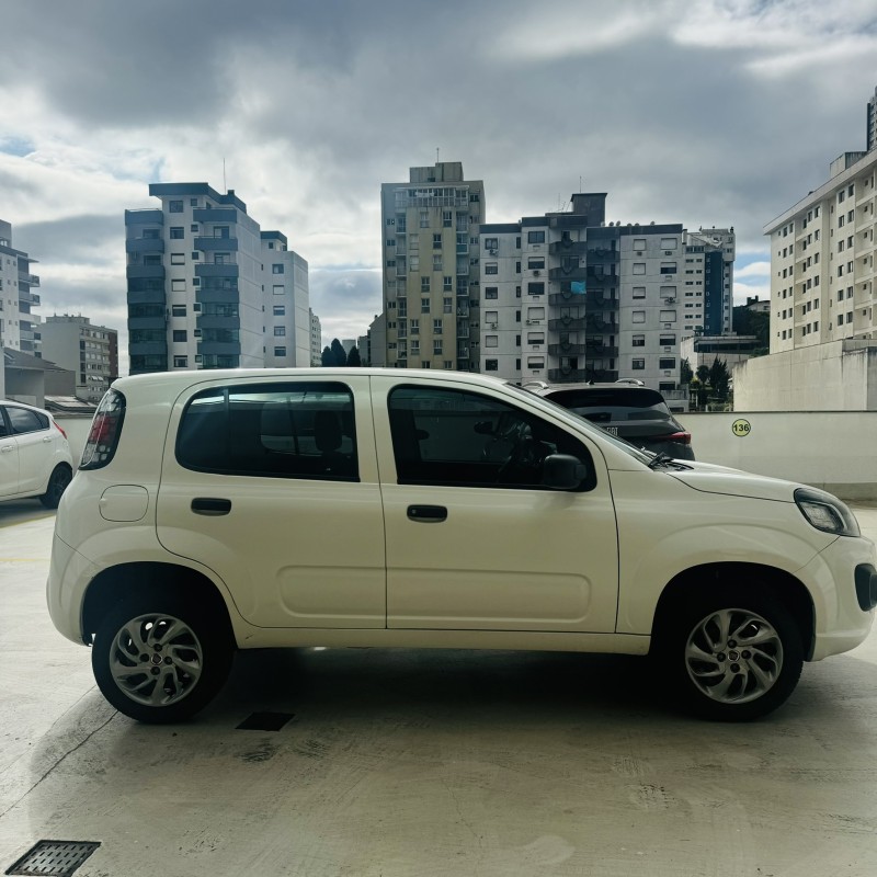 UNO 1.0 EVO ATTRACTIVE 8V FLEX 4P MANUAL - 2021 - CAXIAS DO SUL