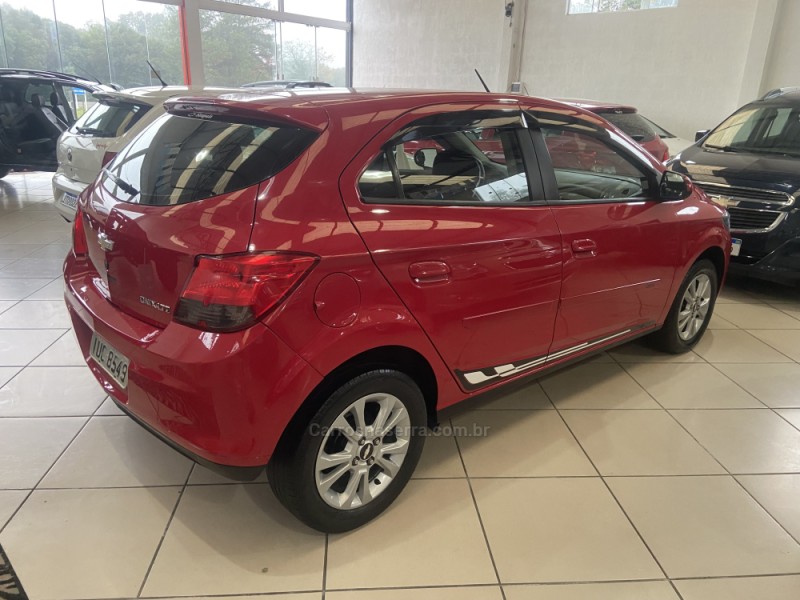 ONIX 1.4 MPFI LTZ 8V FLEX 4P MANUAL - 2013 - NOVA PRATA