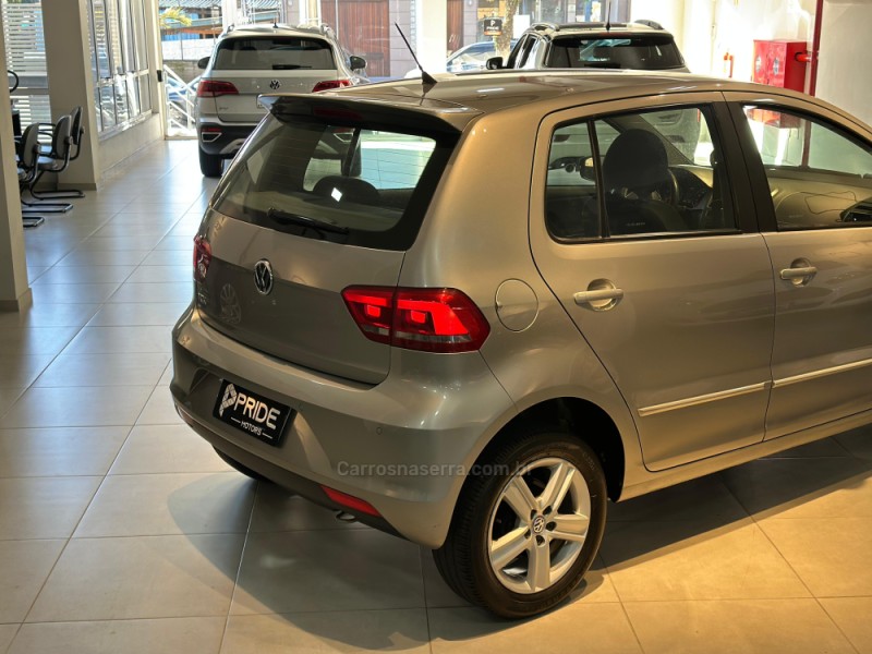 FOX 1.0 MPI COMFORTLINE 12V FLEX 4P MANUAL - 2016 - CAXIAS DO SUL