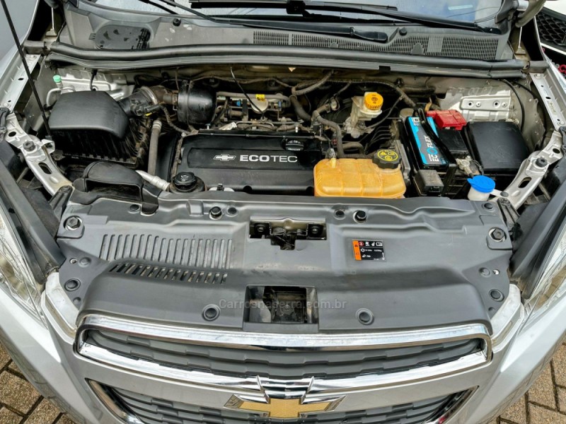 TRACKER 1.8 MPFI LTZ 4X2 16V FLEX 4P AUTOMÁTICO - 2015 - TRêS COROAS