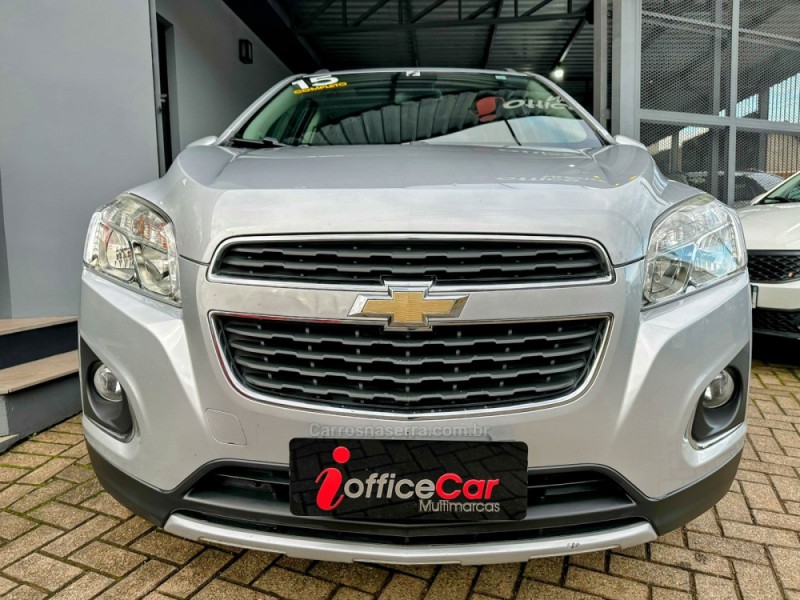 TRACKER 1.8 MPFI LTZ 4X2 16V FLEX 4P AUTOMÁTICO - 2015 - TRêS COROAS