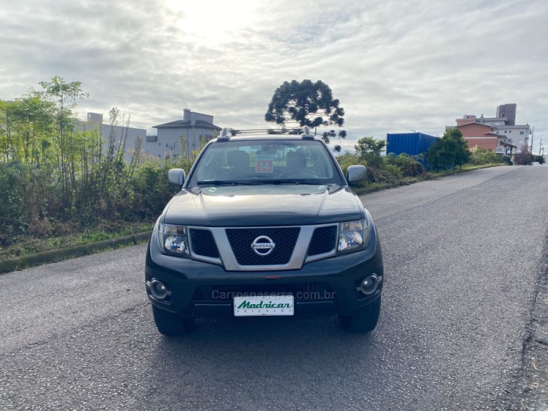 FRONTIER 2.5 SV ATTACK 4X4 CD TURBO ELETRONIC DIESEL 4P MANUAL - 2014 - FLORES DA CUNHA