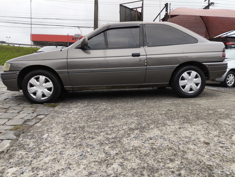 ESCORT 1.8 GL 8V GASOLINA 2P MANUAL - 1996 - FARROUPILHA
