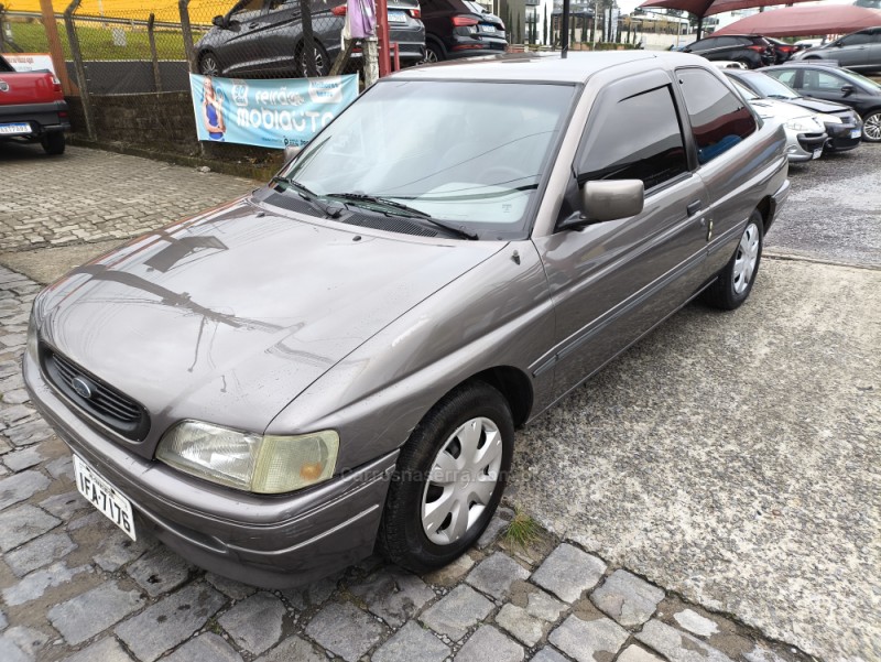 ESCORT 1.8 GL 8V GASOLINA 2P MANUAL - 1996 - FARROUPILHA