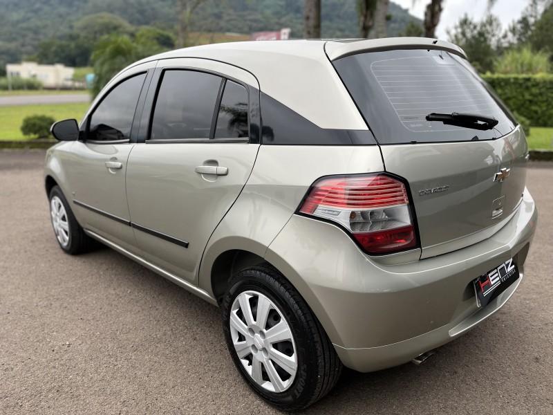 AGILE 1.4 MPFI LT 8V FLEX 4P MANUAL - 2011 - BOM PRINCíPIO