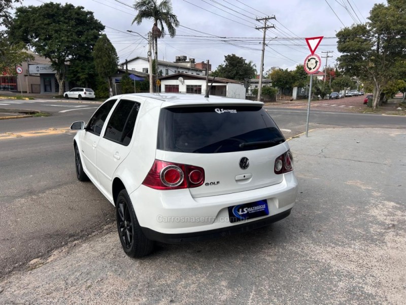 GOLF 1.6 MI SPORTLINE 8V FLEX 4P MANUAL - 2010 - VENâNCIO AIRES