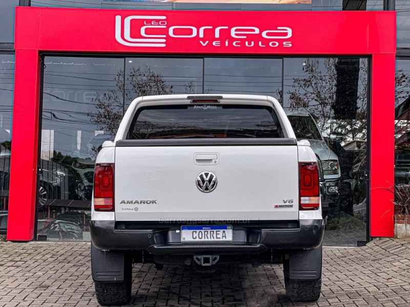 AMAROK 3.0 V6 EXTREME CD DIESEL 4X4 AT 4P AUTOMÁTICO - 2022 - CANELA