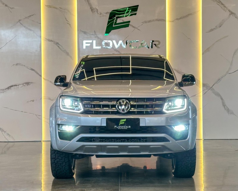 AMAROK 3.0 V6 TDI HIGHLINE CD DIESEL 4MOTION AUTOMÁTICO - 2018 - GARIBALDI