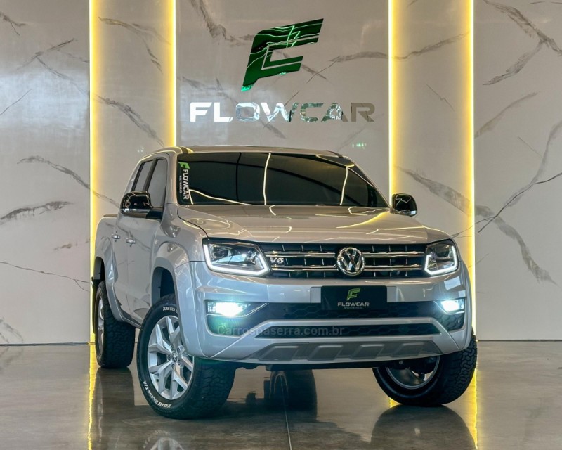 AMAROK 3.0 V6 TDI HIGHLINE CD DIESEL 4MOTION AUTOMÁTICO - 2018 - GARIBALDI