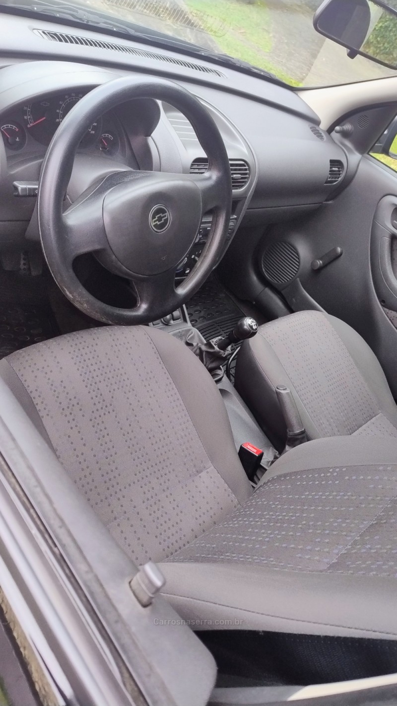 CORSA 1.4 MPFI MAXX 8V FLEX 4P MANUAL - 2011 - CAMPO BOM