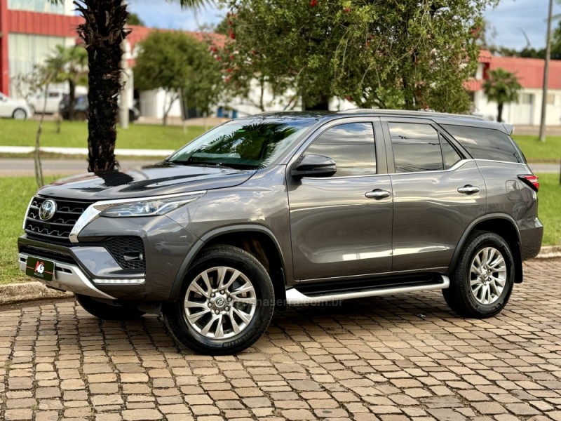 HILUX SW4 2.8 SRX 4X4 7 LUGARES 16V TURBO INTERCOOLER DIESEL 4P AUTOMÁTICO - 2021 - CASCA