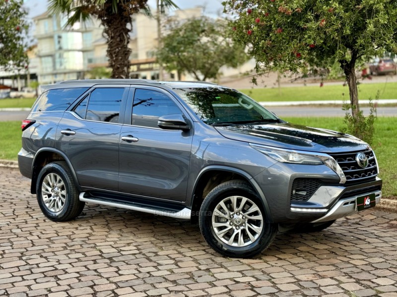 HILUX SW4 2.8 SRX 4X4 7 LUGARES 16V TURBO INTERCOOLER DIESEL 4P AUTOMÁTICO - 2021 - CASCA