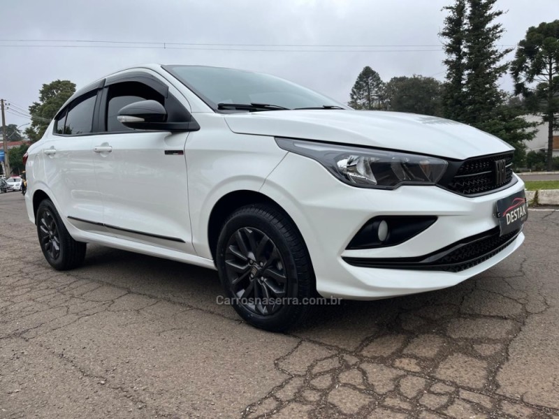 CRONOS 1.3 DRIVE 8V FLEX 4P MANUAL - 2022 - DOIS IRMãOS